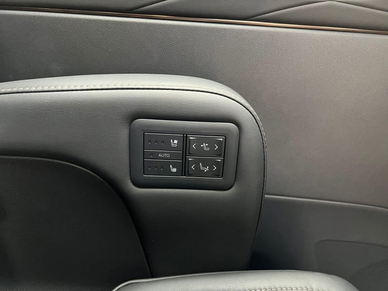  Toyota Alphard 2.5 HYBRID EXECUTIVE LOUNGE SUNROOF Petrol/Electric Hybrid Automatic