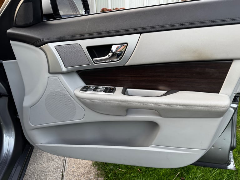 Jaguar, XF, Saloon, 2012, Other, 2993 (cc), 4 doors