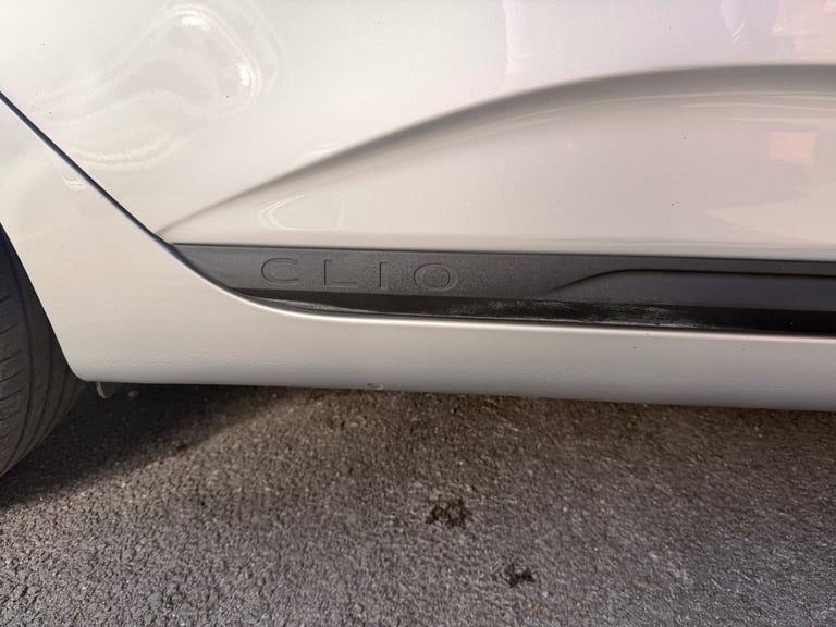 2021 Renault Clio 1.0 TCe 90 Iconic 5dr HATCHBACK Petrol Manual