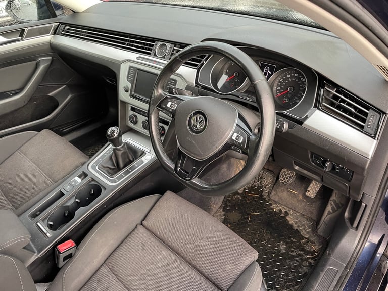 2015 Volkswagen Passat 1.6 TDI SE 4dr SALOON Diesel Manual