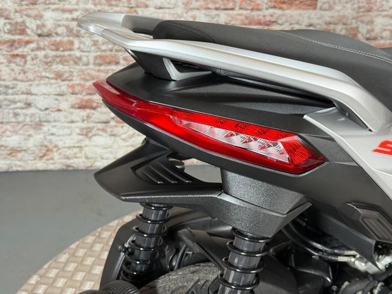 APRILIA SR - 2024 Petrol Automatic in Black