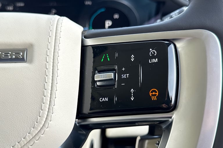 2025 Land Rover Range Rover 3.0 P460e 38.2kWh Autobiography Auto 4WD Euro 6 (s/s) 5dr SUV Automatic