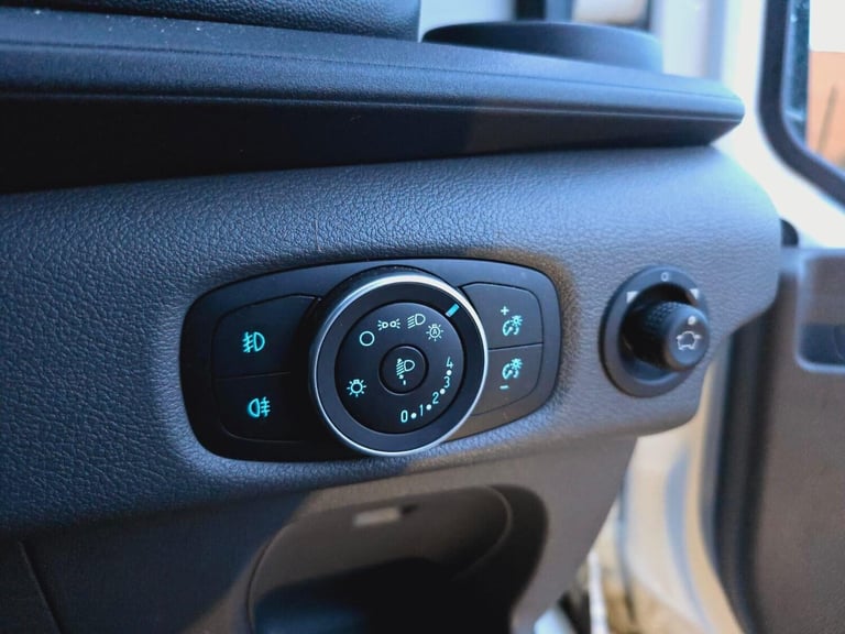 2019 Ford Transit 2.0 460 EcoBlue Trend RWD L4 High Roof Euro 6 (s/s) 5dr (17 Seat, DRW) Minibus ...