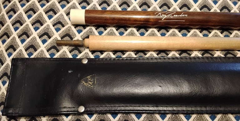 Pro snooker cues & cases,no dispatch viewing welcome Gateshead, 