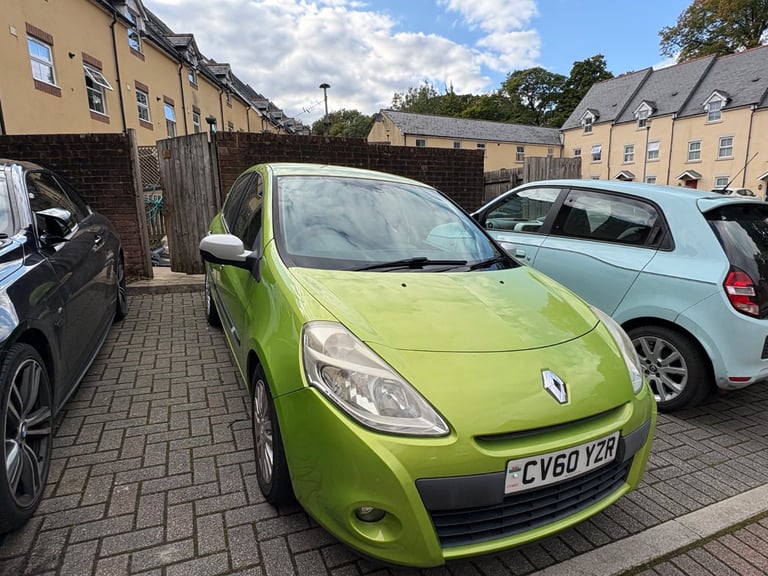 Cheap Renault, CLIO, Hatchback, 2010, Manual, 1149 (cc),5 doors for sale in Tredegar, Gwent