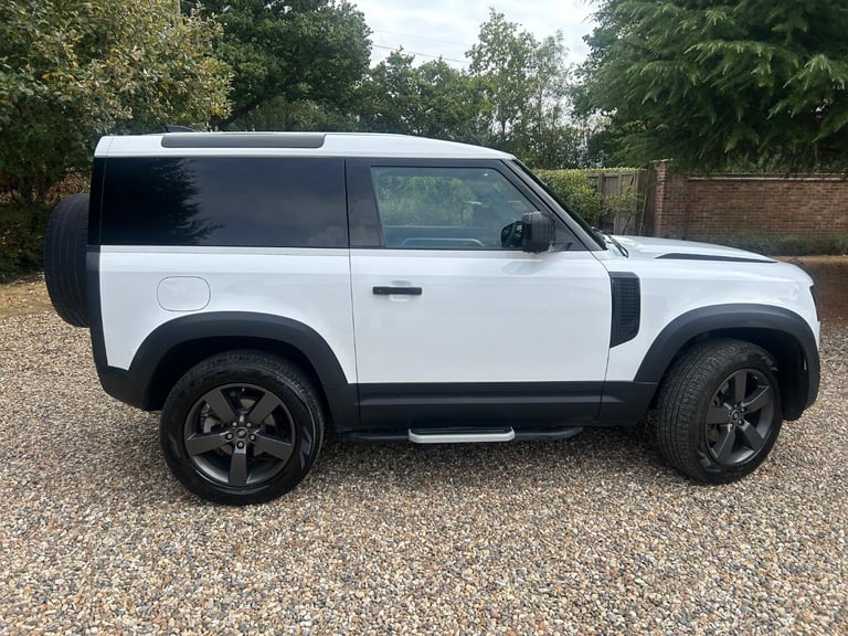 LAND ROVER DEFENDER 90 3.0 D200 MHEV 2021