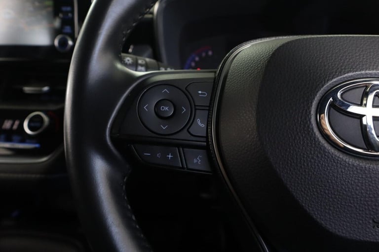 2020 Toyota Corolla 2.0 VVT-h Design Touring Sports CVT Euro 6 (s/s) 5dr Estate PETROL/ELECTRIC A...