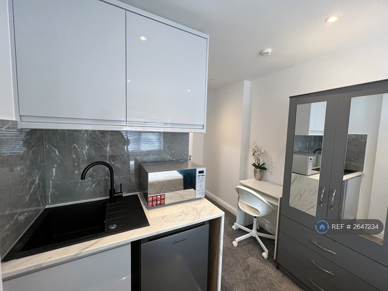 image for 1 bedroom in Walshs Manor, Stantonbury, Milton Keynes, MK14 (#2647234)