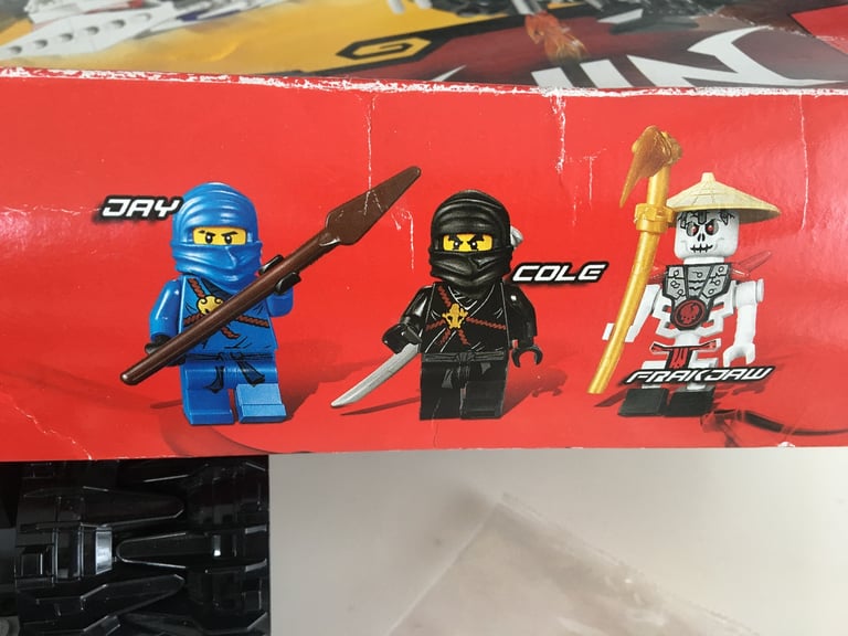 LEGO Ninjago 2263 with Jay , Cole & Frakjaw Figures from 2011 (INCOMPLETE)