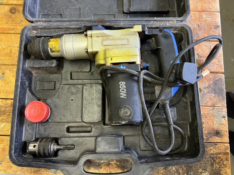 image for 850W SDS hammer drill and breaker