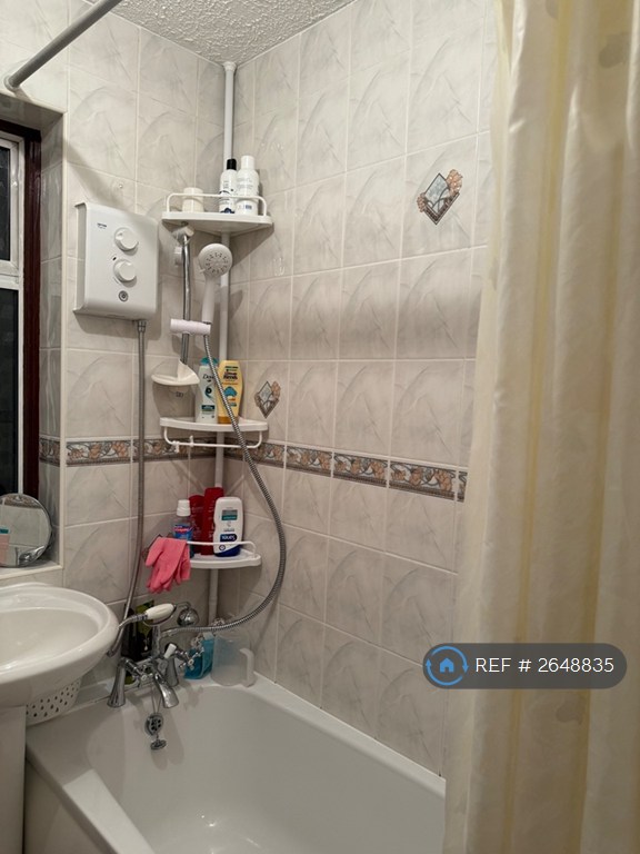 4 bedroom house in Grangemouth Road, Coventry, CV6 (4 bed) (#2648835)