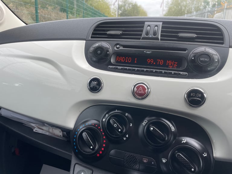 FIAT 500 1.2 LOUNGE S/S 10 REG WHITE 3 DOOR MOT MARCH 27TH 2026 TAX £35 SERVICE HISTORY 50+MPG