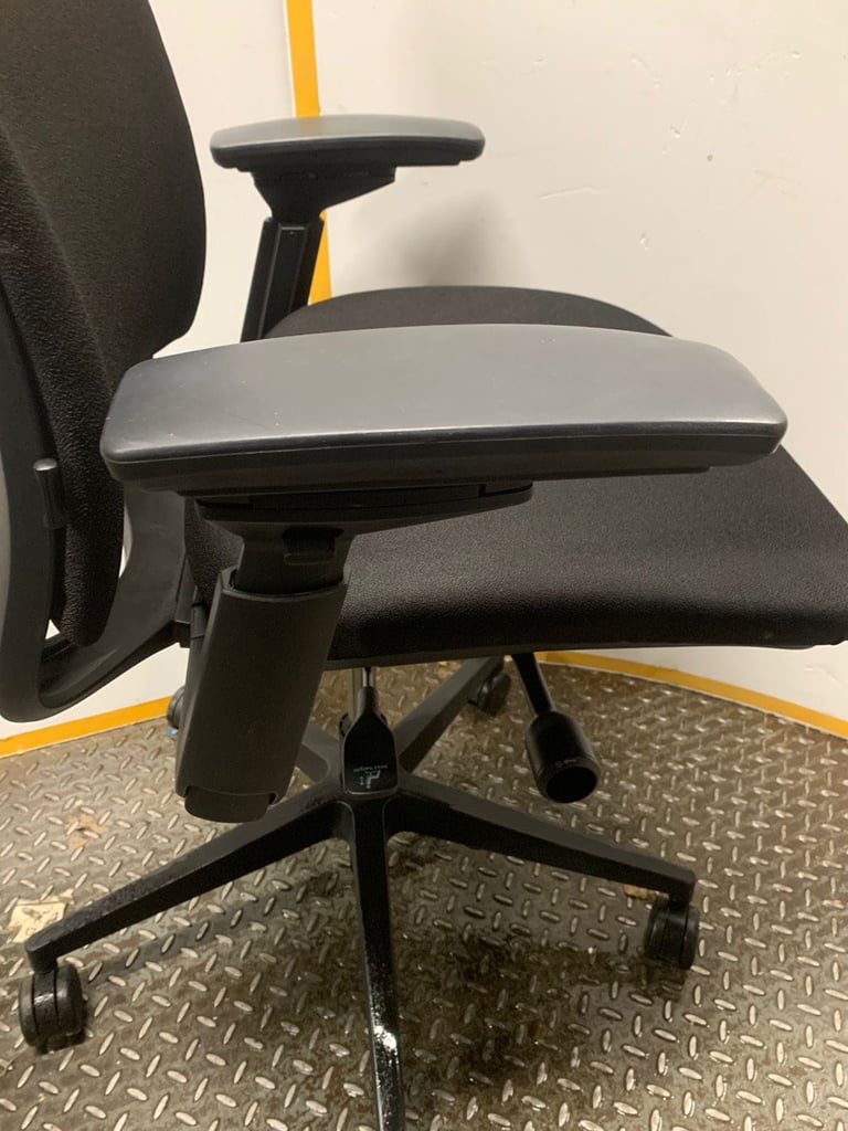 Steelcase Amia ergonomic chair with lumbar support (8 available)