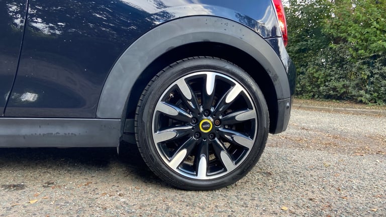 2020 MINI Electric Hatch Cooper SE 32.6kWh Level 3 Hatchback 3dr Electric Auto (184 ps) Hatchback...