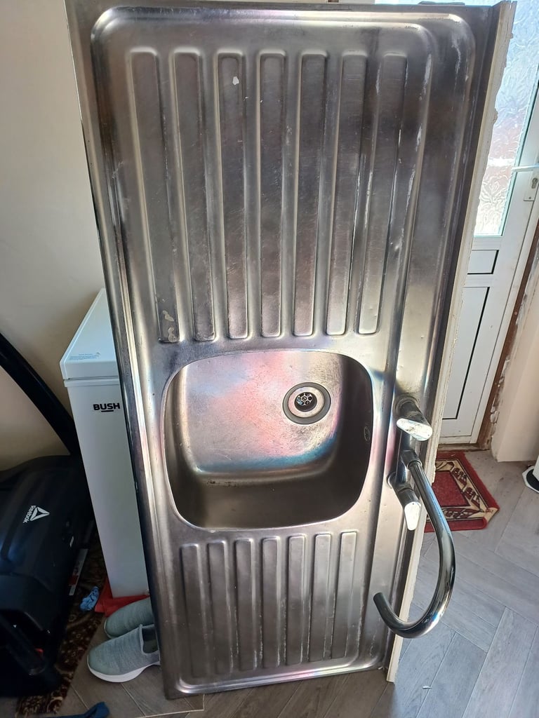image for STAINLESS STEEL DOUBLE DRAIN KITCHEN SINK 