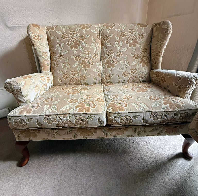 Parker Knowll sofa, chairs and footstall