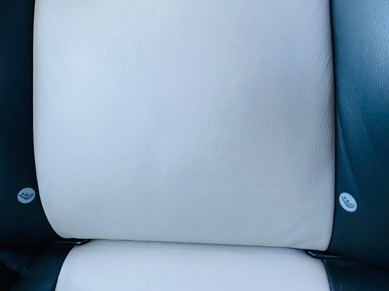 2013 Volvo V40 Cross Country 1.6 D2 Lux Nav Hatchback 5dr Diesel Manual Euro 5