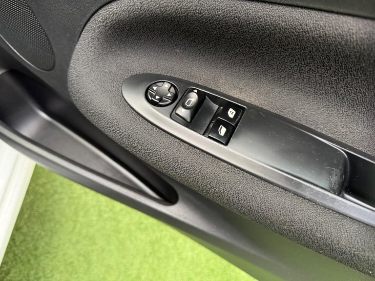 2015 DS Automobiles DS 3 1.2 PureTech DStyle Euro 6 (s/s) 3dr HATCHBACK Petrol Manual