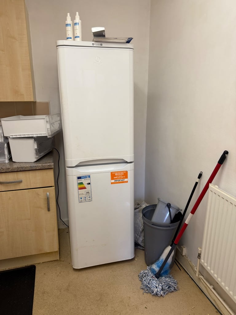 Fridge freezer
