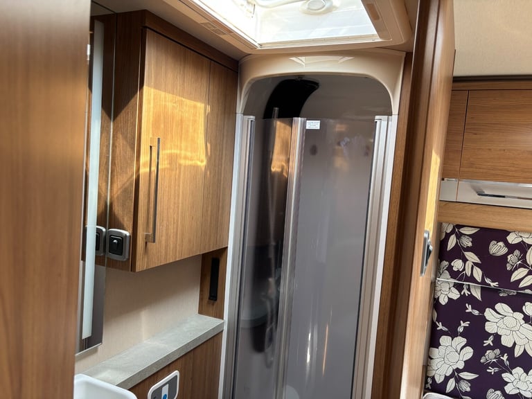 Auto Trail Tracker FB Motorhome. Fiat Ducato 150 BHP