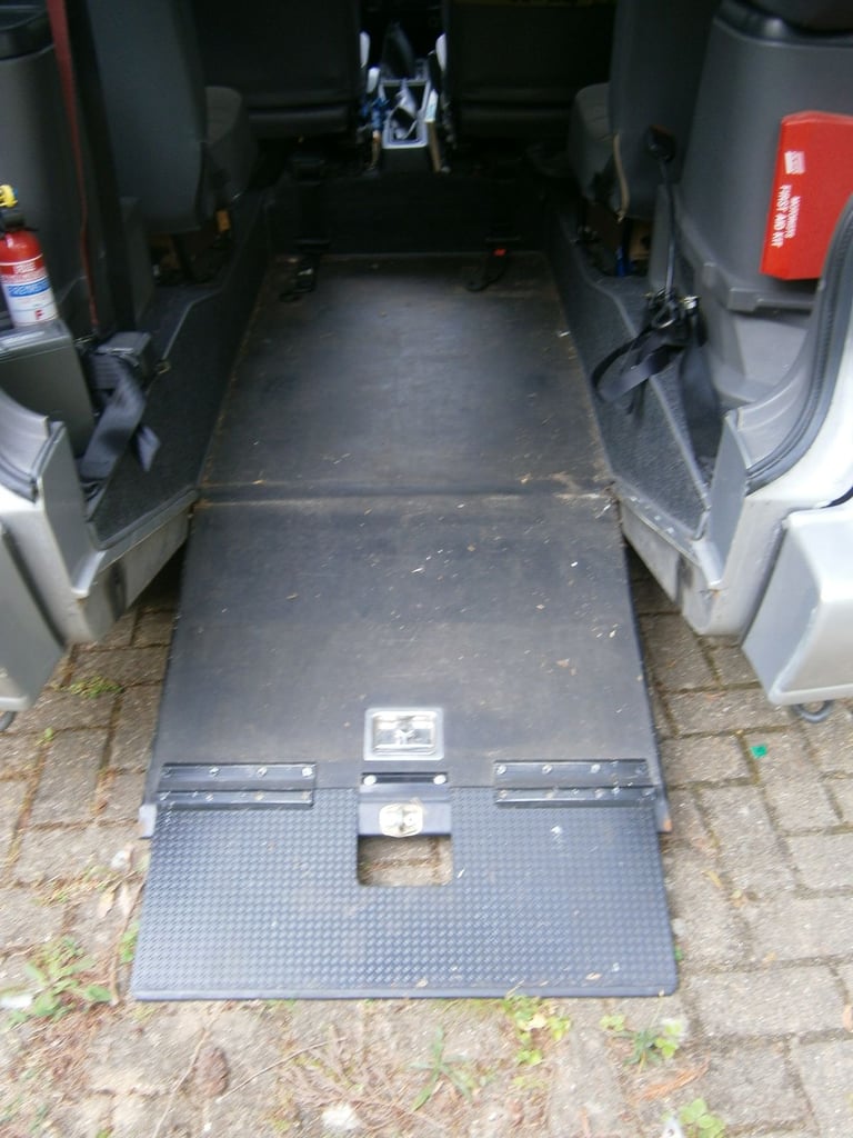 Nissan, PRAIRIE, 1994, 2389 (cc) Wheelchair Assessable Vehicle.