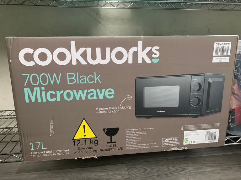 Cookworks Microwave Brand New in Box (Black)