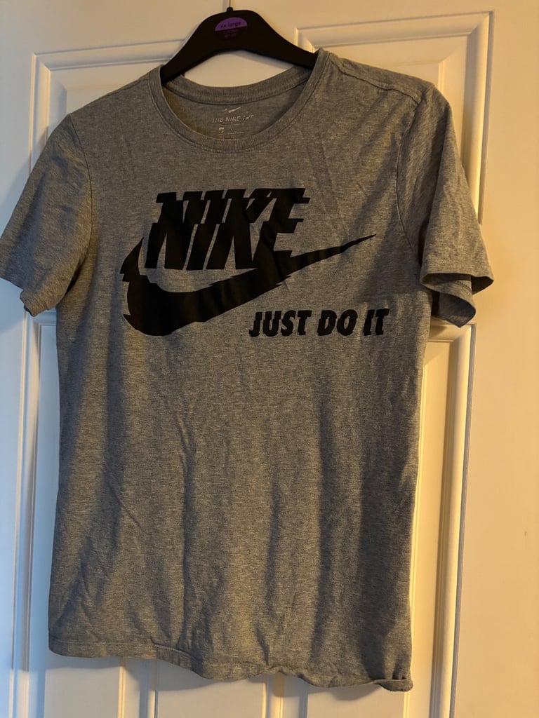 image for Size S Nike t shirt 