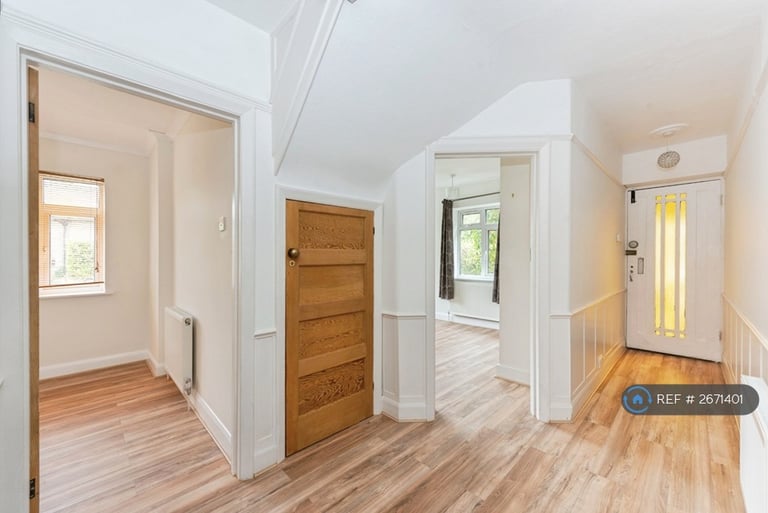 2 bedroom flat in Amyand Park Road, Twickenham, TW1 (2 bed) (#2671401)