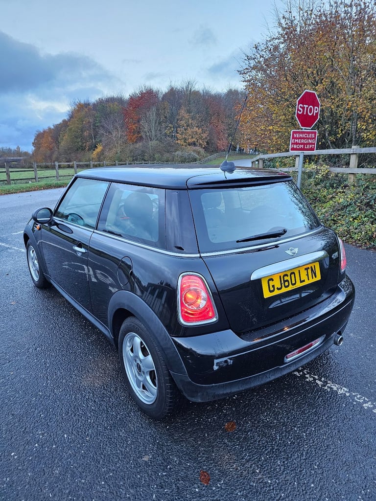 Mini One 1.6 Manual **FRESH MOT GREAT EXAMPLE**