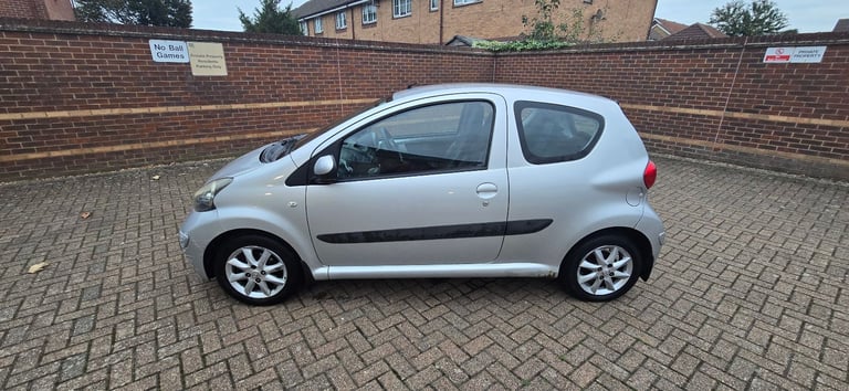 Toyota, AYGO, Hatchback, 2008, Semi-Auto, 998 (cc), 3 doors