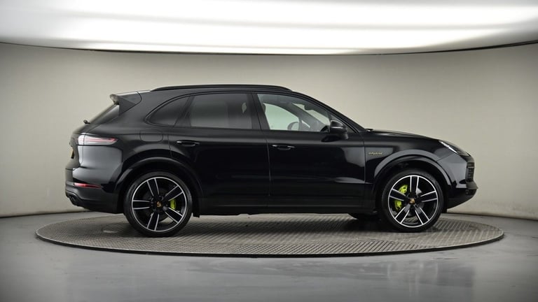 2022 Porsche Cayenne 3.0 V6 E-Hybrid 17.9kWh Platinum Edition TiptronicS 4WD Euro 6 (s/s) 5dr (3 ...
