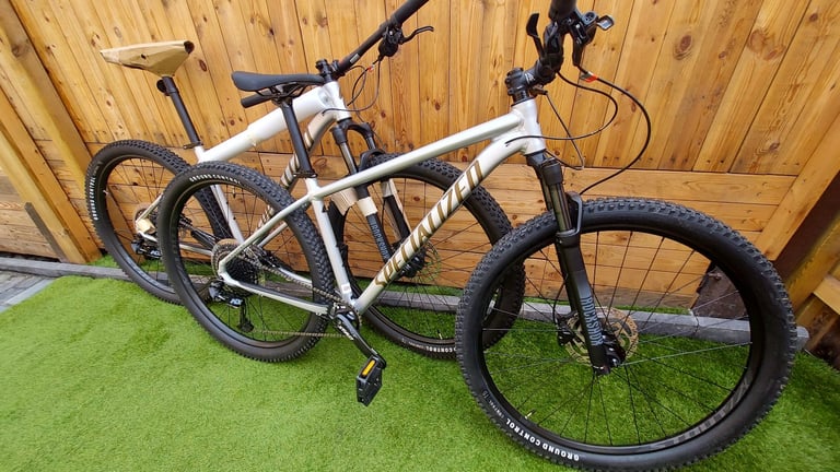 Brand new  2025 Specialized Rockhopper Expert Hardtail Mountain Bike