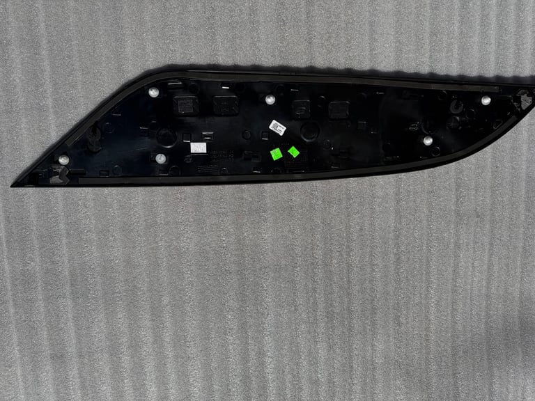 For sale genuine Land Rover bonnet chequered plates
