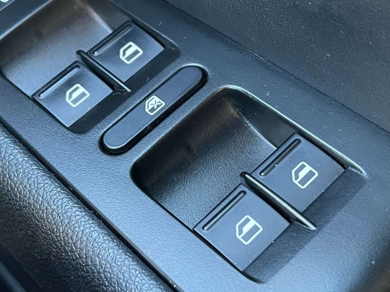 2014 Skoda Superb 1.6 TDI SE GreenLine III Estate 5dr Diesel Manual Euro 5 (s/s) (105 ps) Estate ...