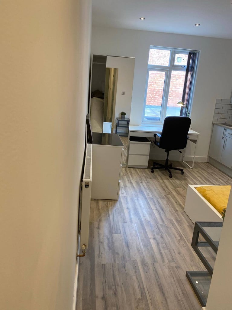 Spacious & Cosy Studio Flat for Rent CV1 5DW
