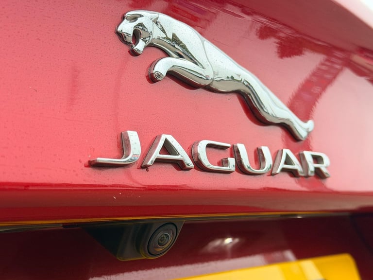 2017 Jaguar XE 2.0d R-Sport 4dr Auto SALOON DIESEL Automatic