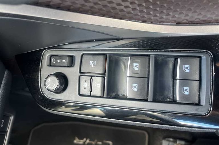 2019 Toyota C-HR 1.8 VVT-h Excel SUV 5dr Petrol Hybrid CVT Euro 6 (s/s) (122 ps) SUV Hybrid Autom...