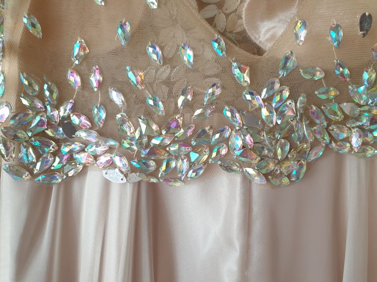 CHAMPAGNE BEADED 3 LAYER EVENING / PROM / FORMAL DRESS SIZE 16