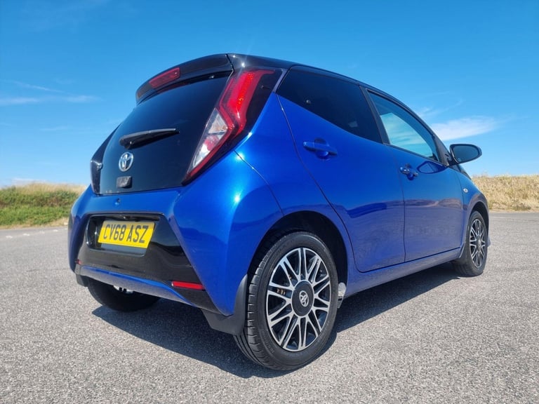 2018 Toyota AYGO 1.0 VVT-i x-clusiv Euro 6 5dr (Safety Sense) HATCHBACK Petrol Manual