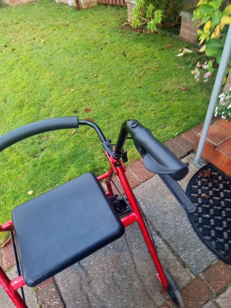 Free Mobility walker - BRAKE NOT WORKING