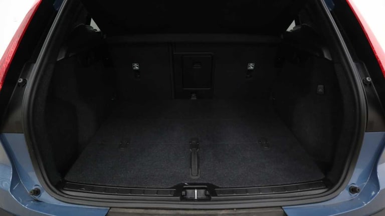 2024 Volvo XC40 2.0 B3 MHEV Plus DCT Auto Euro 6 (s/s) 5dr ESTATE Petrol/Electric Hybrid Automatic