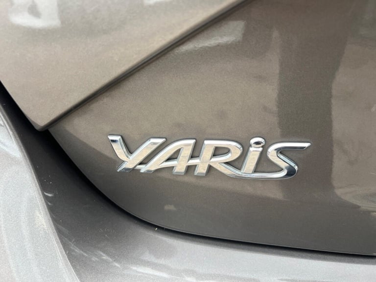  Toyota Yaris 1.5 Hybrid Icon 5dr CVT - FTSH - REAR CAMERA -  AIR CON Petrol/Ele