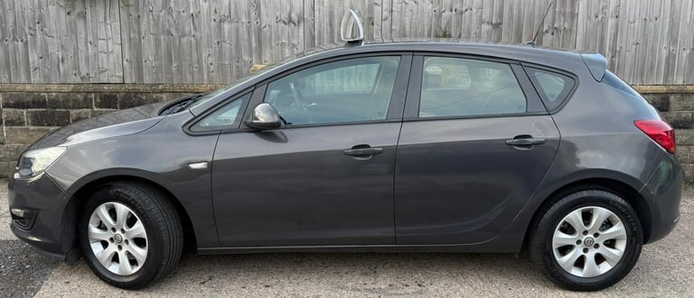 2015 Vauxhall Astra 1.6 CDTi ecoFLEX 94g Design Euro 6 (s/s) 5dr HATCHBACK Diesel Manual