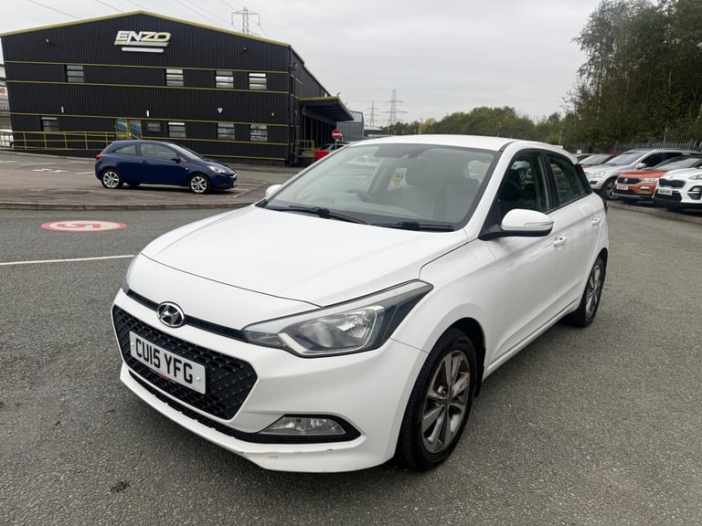 2015 HYUNDAI I20 SE CRDI HATCHBACK WHITE DIESEL