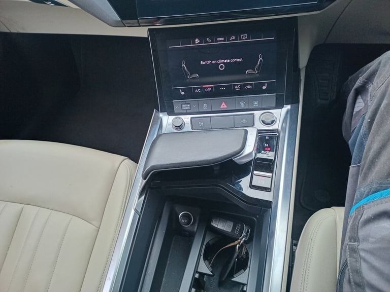 2022 AUDI E-TRON 230KW QUATTRO ESTATE  REPAIRABLE SALVAGE 