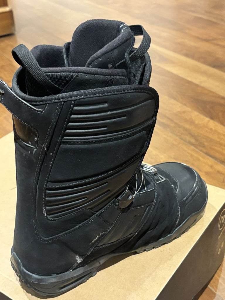 🏂 Vans Snowboard Boots – Male Size US 10 / UK 9  (Fits Shoe Size UK 7-8.5) - £25