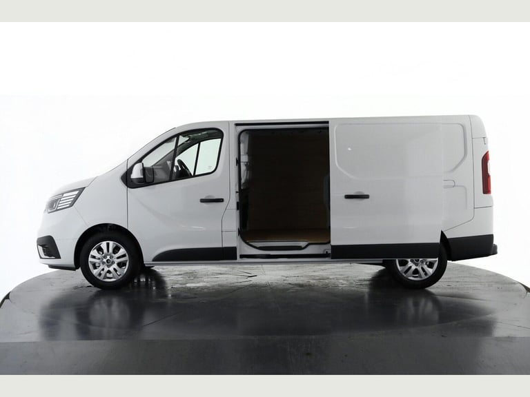2025 Renault Trafic LL30 Blue dCi 150 Extra [Safety] Van PANEL VAN Diesel Manual