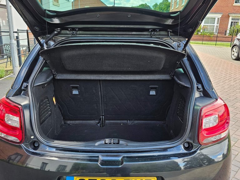 2010 Citroen DS3 1.6 HDi Black 3dr HATCHBACK DIESEL Manual