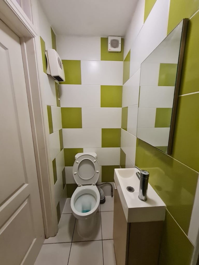 Studio to Rent in Oldhill Street N16 6NA