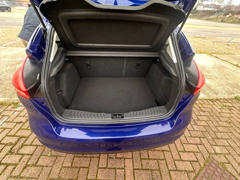 2018 Ford Focus 1.0 EcoBoost 125 Zetec Edition 5dr Auto HATCHBACK Petrol Automatic